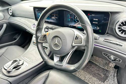 2017 Mercedes Benz E-Class Saloon 250 2.0 AMG Terpakai